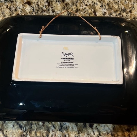 Naylor Designs Plate Wall Art Woman with Wine Glass Hand Painted 2004 - Picture 2 of 2